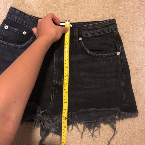 Zara Black Denim Shorts Size 4 - EUC - Picture 7 of 11